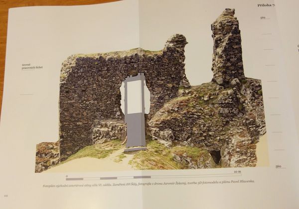 Oltářík. Hrad Jakoubka z Vřesovic